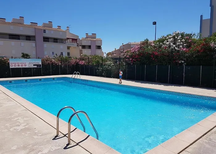 Confort 6 Pers, Cabine, Parking, Piscine, Aire De Jeux - - Fr-1-307-176 * Le Grau-du-Roi